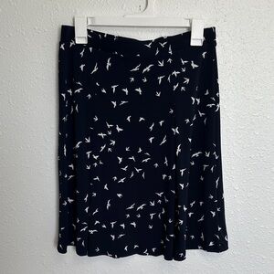 Gilli Navy White Bird Pattern Pleated Skirt Size Medium